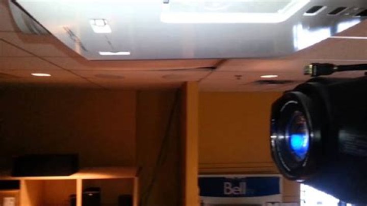 How long does a projector bulb last Epson?