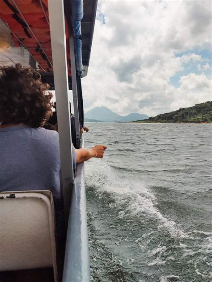 How long does it take to get from La Fortuna to Monteverde?