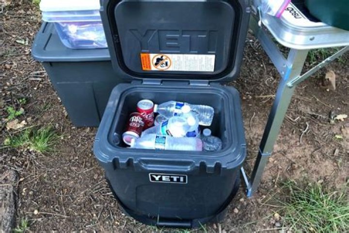 How long does Yeti Roadie 24 Keep ice?