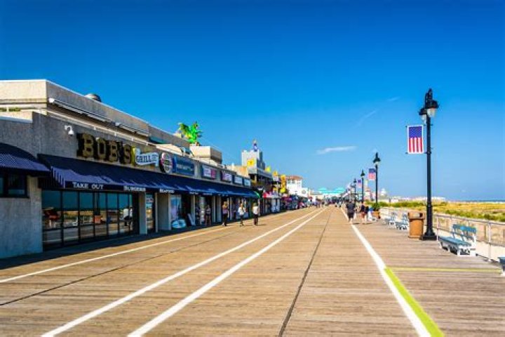 How long is the boardwalk in AC?