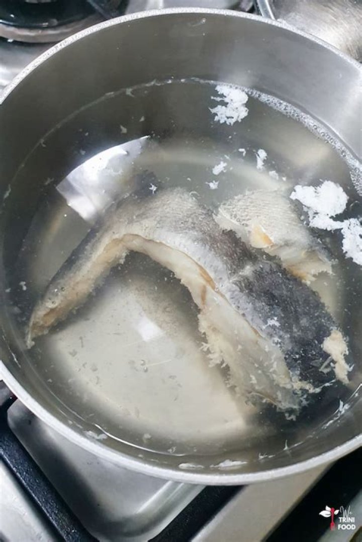 How long should you boil saltfish?