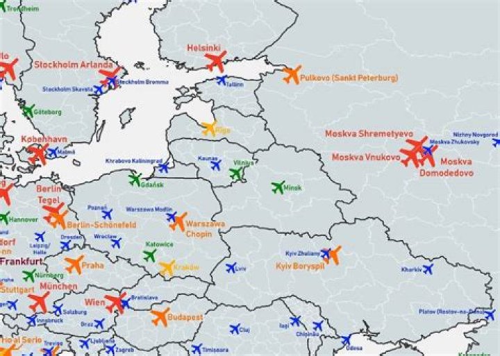 How many airports are in Helsinki?