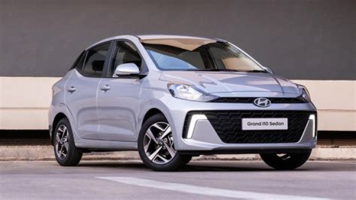 How many Grand i10 models are there?