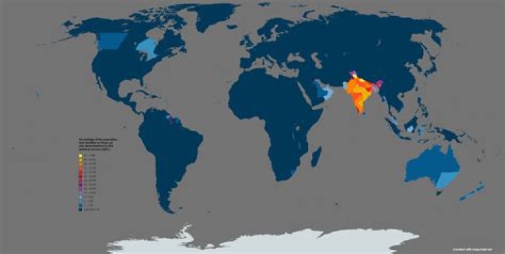 How many Hindus live in Islamic countries?