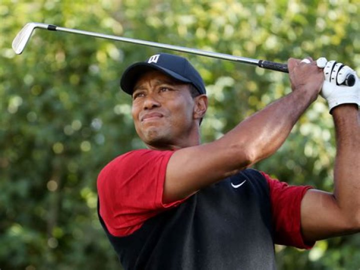 How many hole in one Tiger Woods has had?