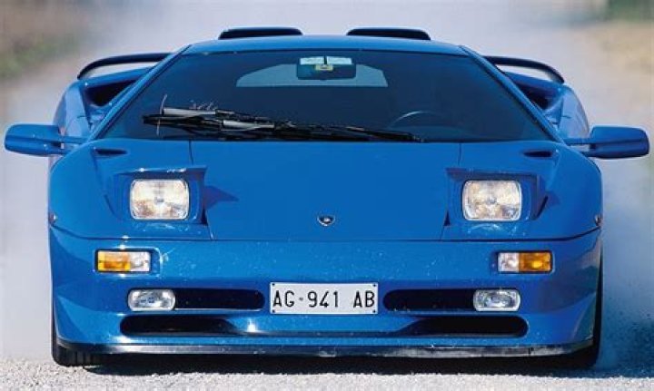 How many Lamborghini Diablo SV are there?