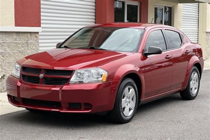 How many MPG does a 2008 Dodge Avenger have?