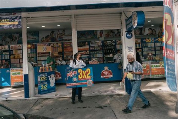 How many pharmacies are in Puerto Rico?