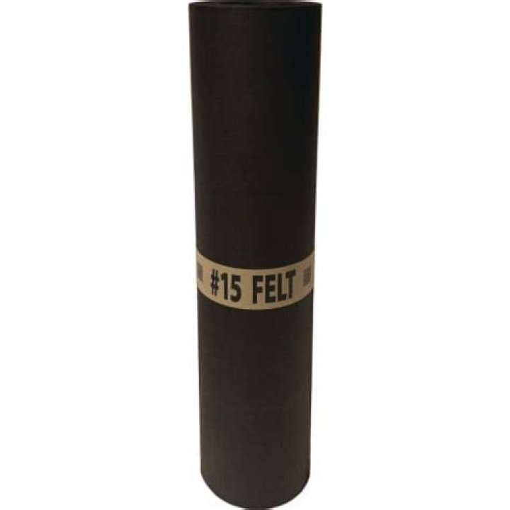 How many square feet does 15 lb felt cover?