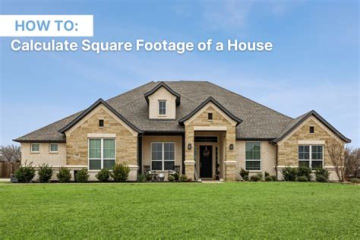 How many square feet is a 2 bedroom mobile home?
