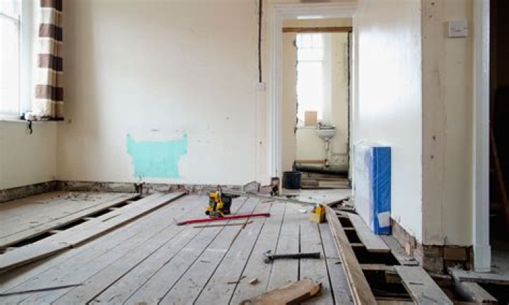 How much did Downing Street flat refurbishment cost?