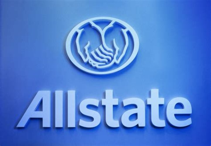 How much do you make working at Allstate?