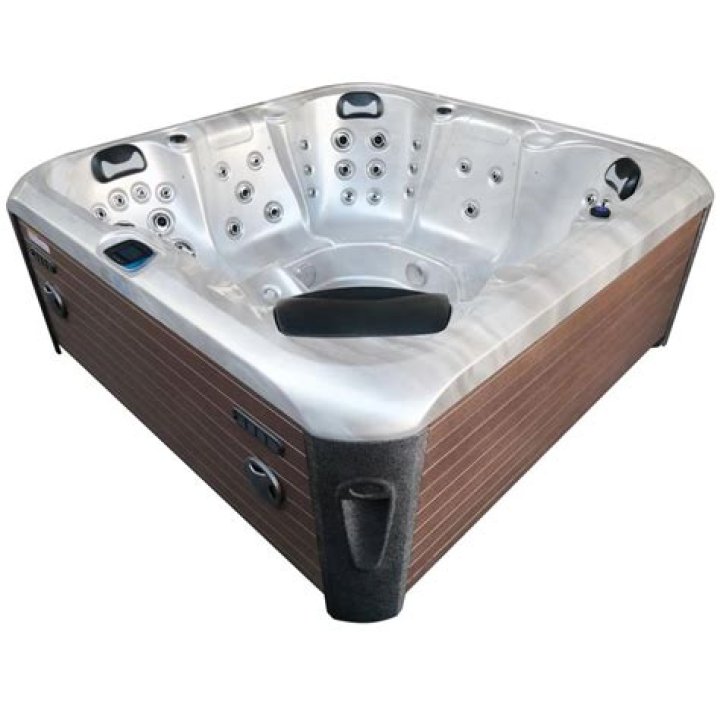 How much does a 6 seater hot tub cost?