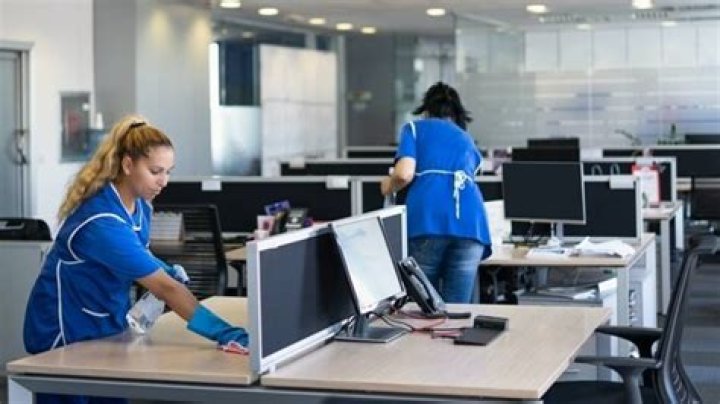 How much does a cleaning business make a year in Australia?