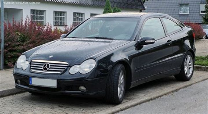 How much does a Mercedes-Benz C-class c-230 Kompressor cost?