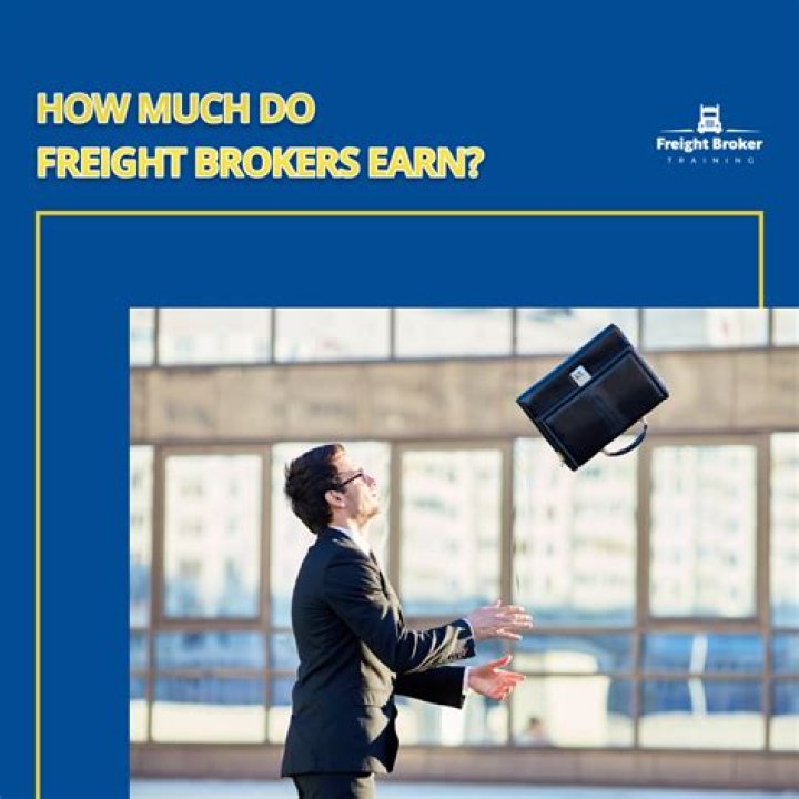 How much does a ship broker earn UK?