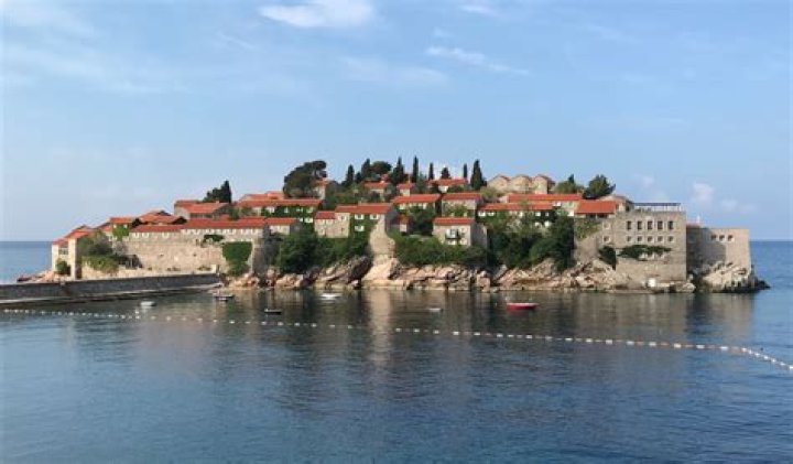 How much does Aman Sveti Stefan cost?