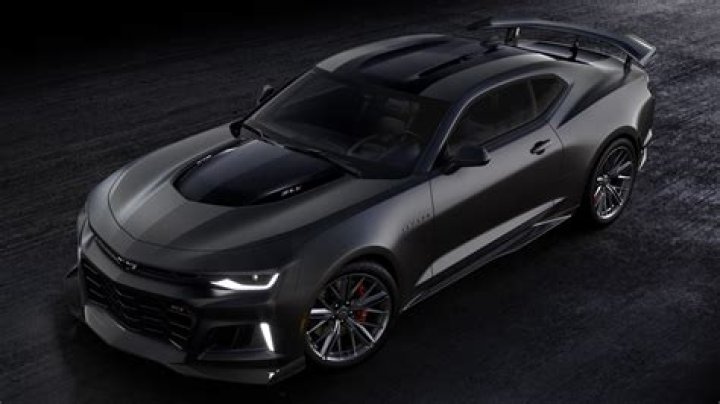 How much HP does a 2011 Camaro LT have?