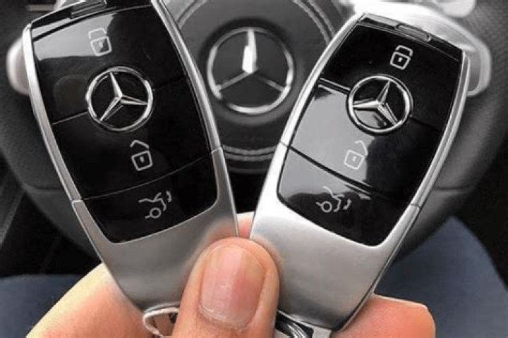 How much is a duplicate Mercedes key?