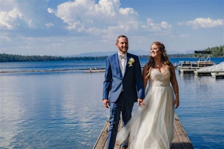 How much is a Lake Tahoe wedding?