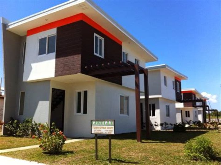 How much is a low cost housing in the Philippines?