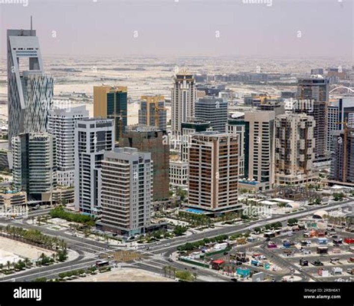 How much is the salary of driver in Qatar?