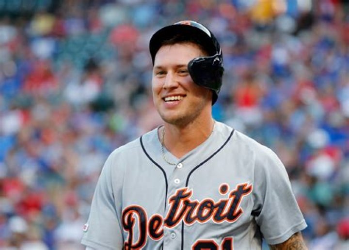 How much money does Jacoby Jones make?