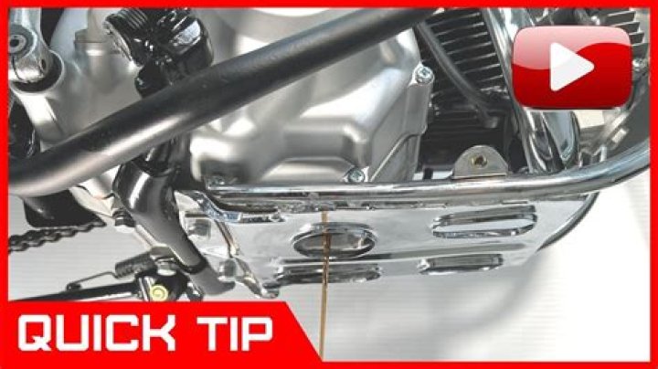 How much oil does a Honda xr70 take?