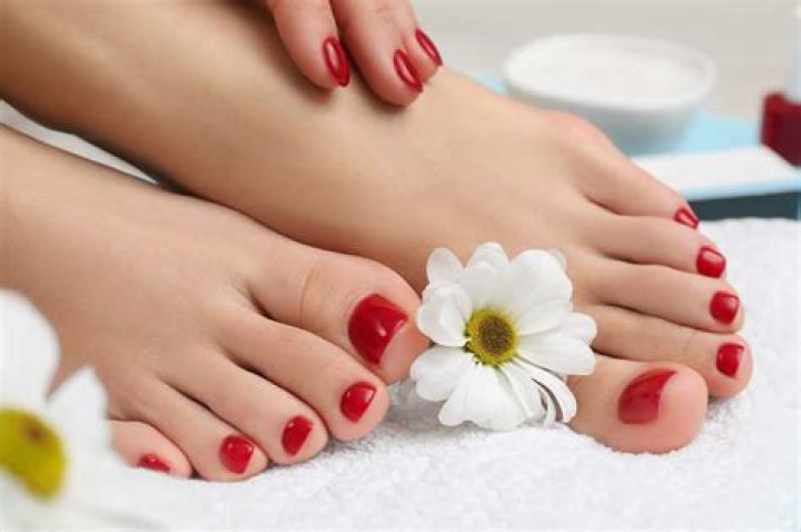 How much should a mani pedi cost?