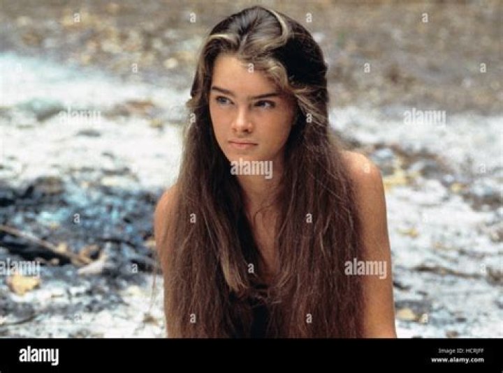 How old was Blue Lagoon cast?