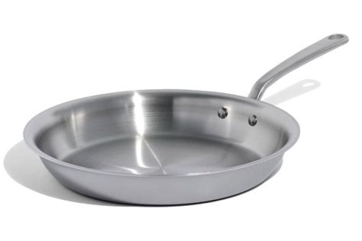How stainless steel is manufactured?