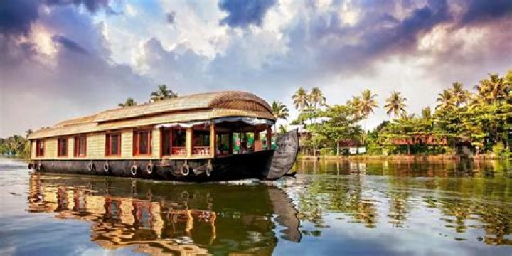 Is Aluva and Alleppey same?