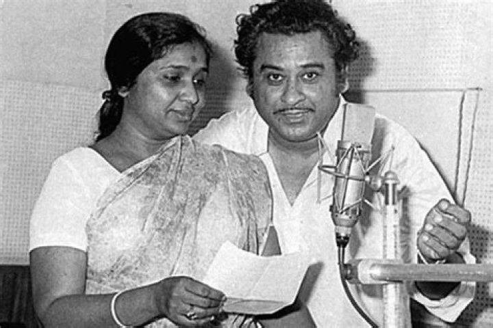 Is Asha Bhonsle married?