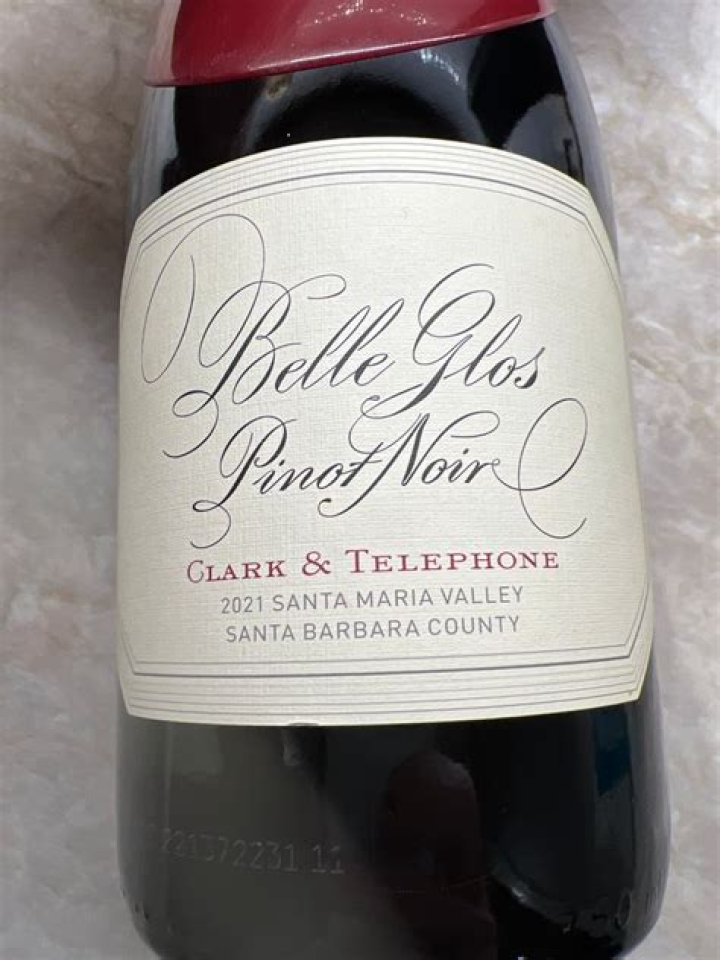 Is Belle Glos Pinot Noir sweet?