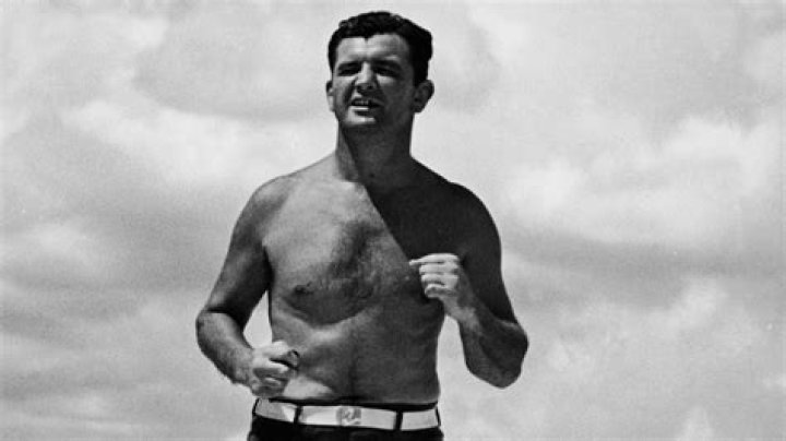 Is boxer James Braddock still alive?