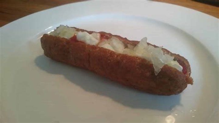 Is frikandel a sausage?