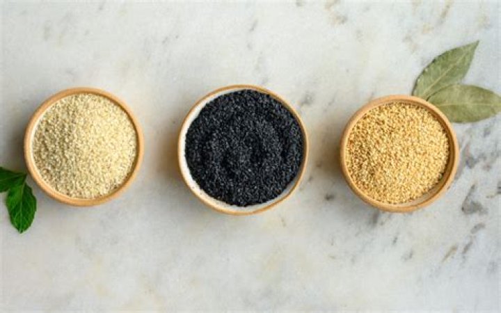 Is it better to eat hulled or unhulled sesame seeds?