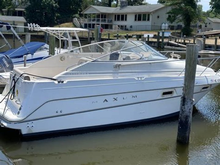 Is Maxum 2400 a good boat?