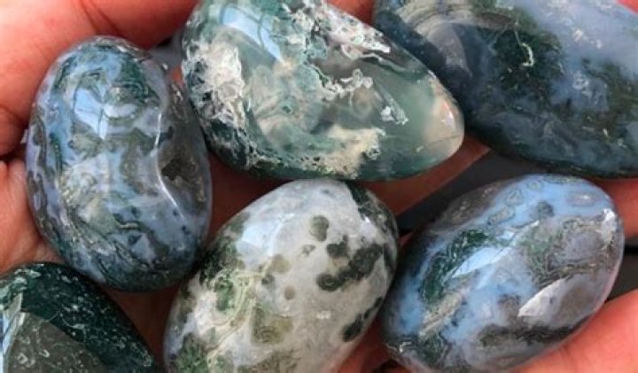 Is moss agate a semi precious stone?