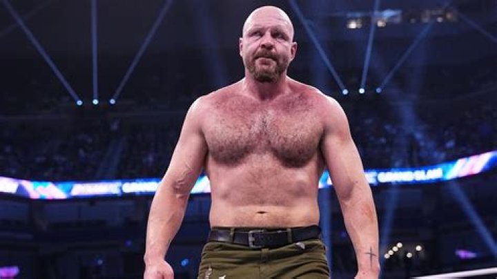 Is Moxley leaving AEW?