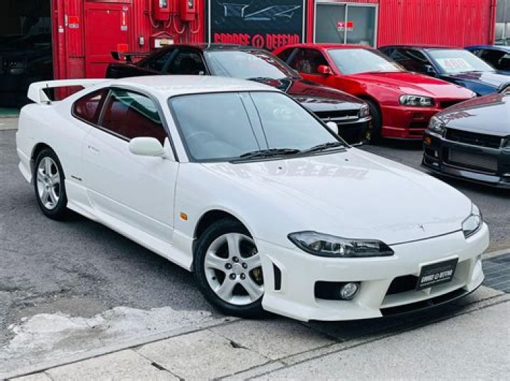 Is Nissan Silvia automatic?