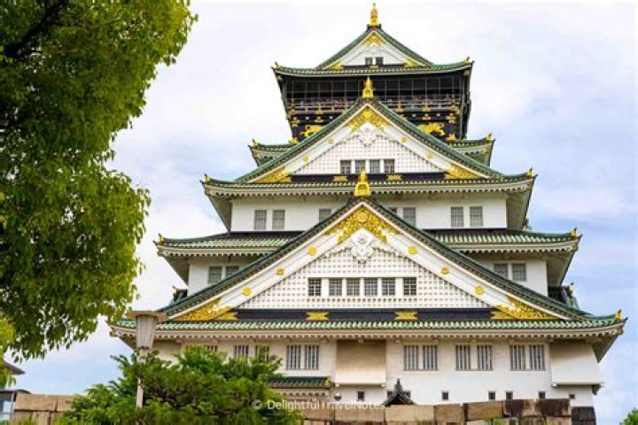 Is Osaka castle worth visiting?