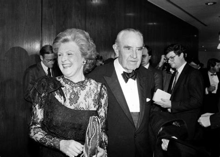 Is Pamela Harriman still alive?