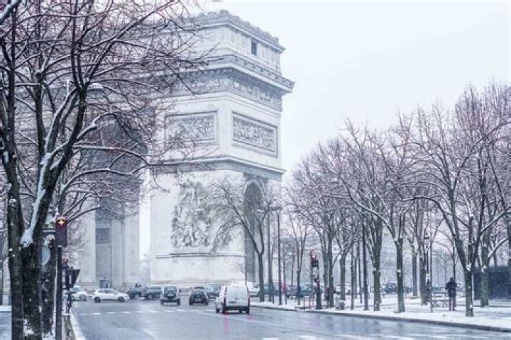 Is Paris beautiful in the winter?