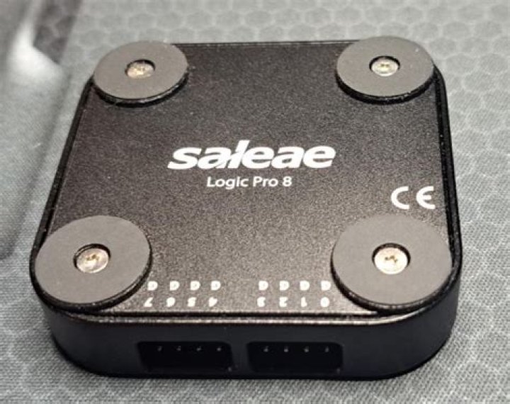 Is Saleae software free?