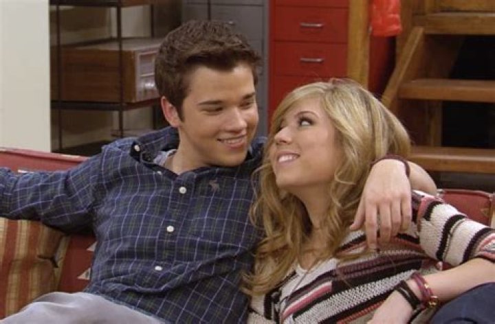 Is Sam in love with Freddie?