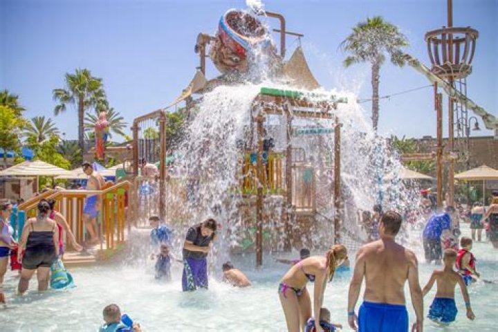 Is Splash La Mirada open?