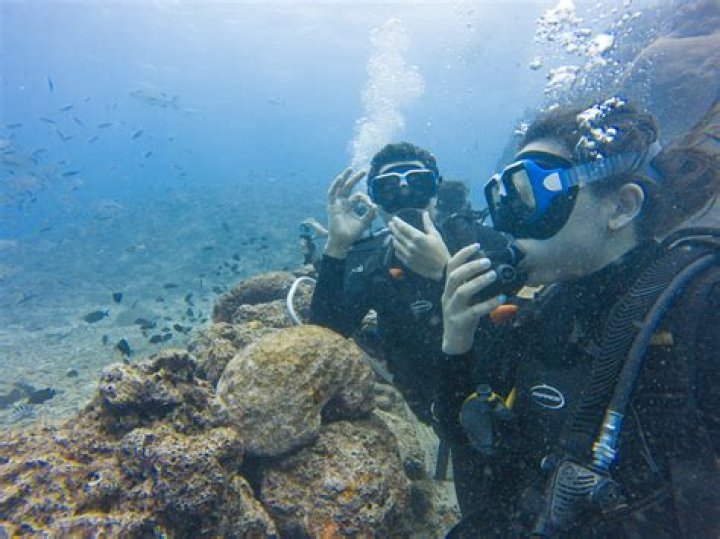 Is Tahiti good for scuba diving?