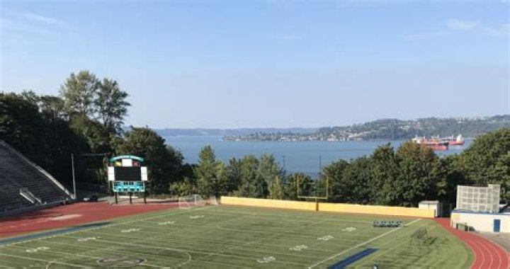 Is the high school from 10 Things I Hate About You Real?