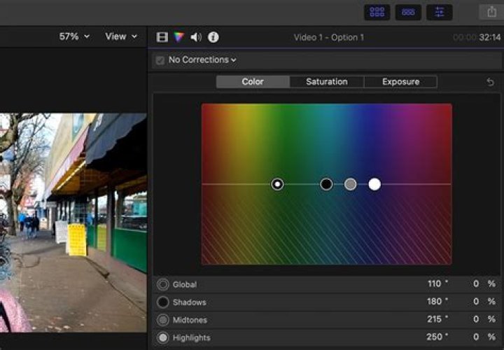 Is there a glitch effect in Final Cut Pro?